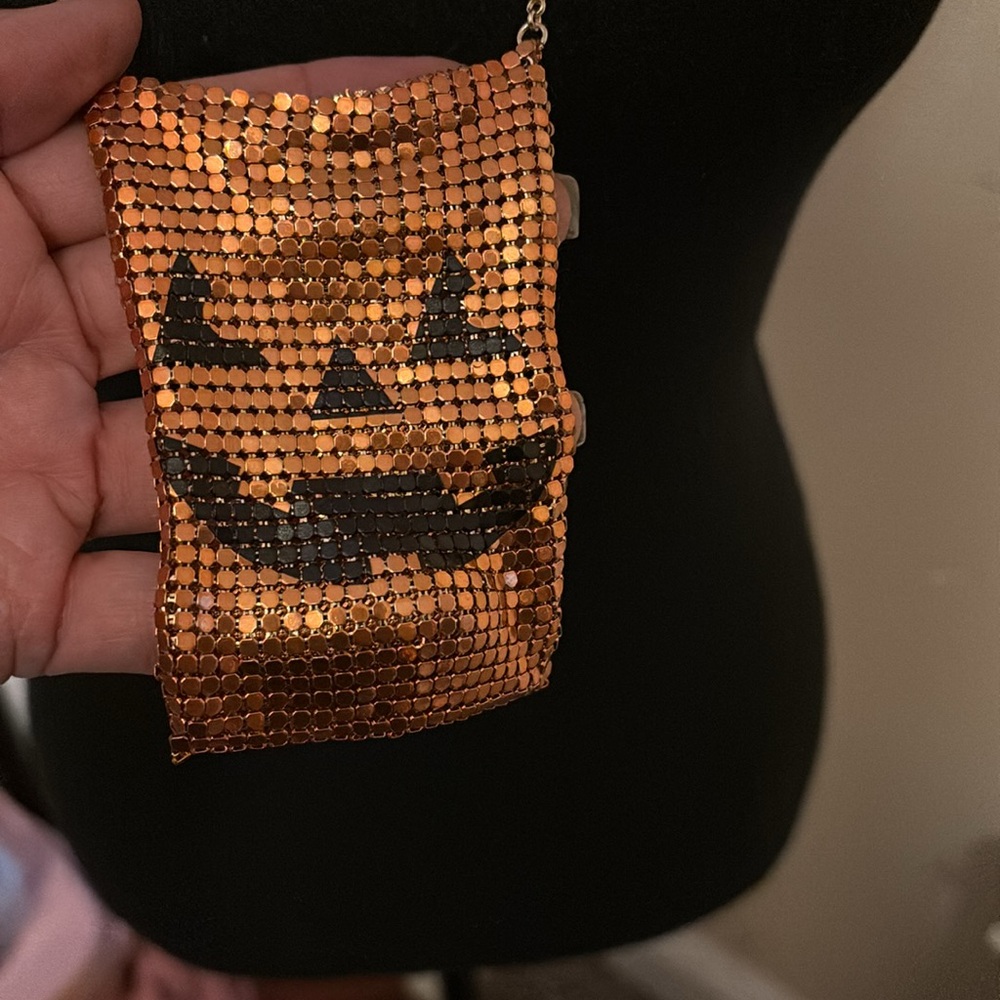 Betsey Johnson Necklace NWT - Picture 2 of 5